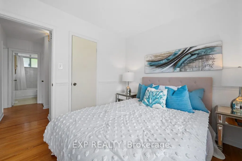 Photo 21 of Unit Main Fl, 14 Webster Drive, Aurora, Aurora Highlands — HOMEH