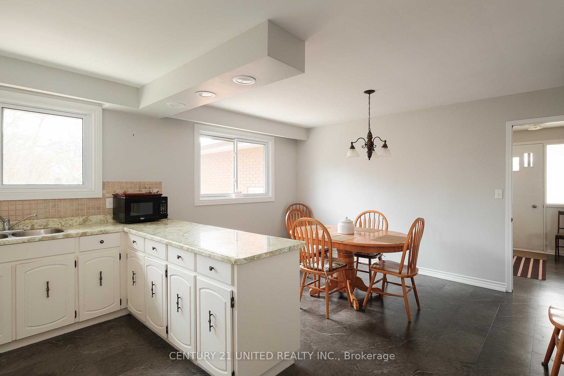 Photo 11 of 360 Margaret Street, Cobourg — HOMEH
