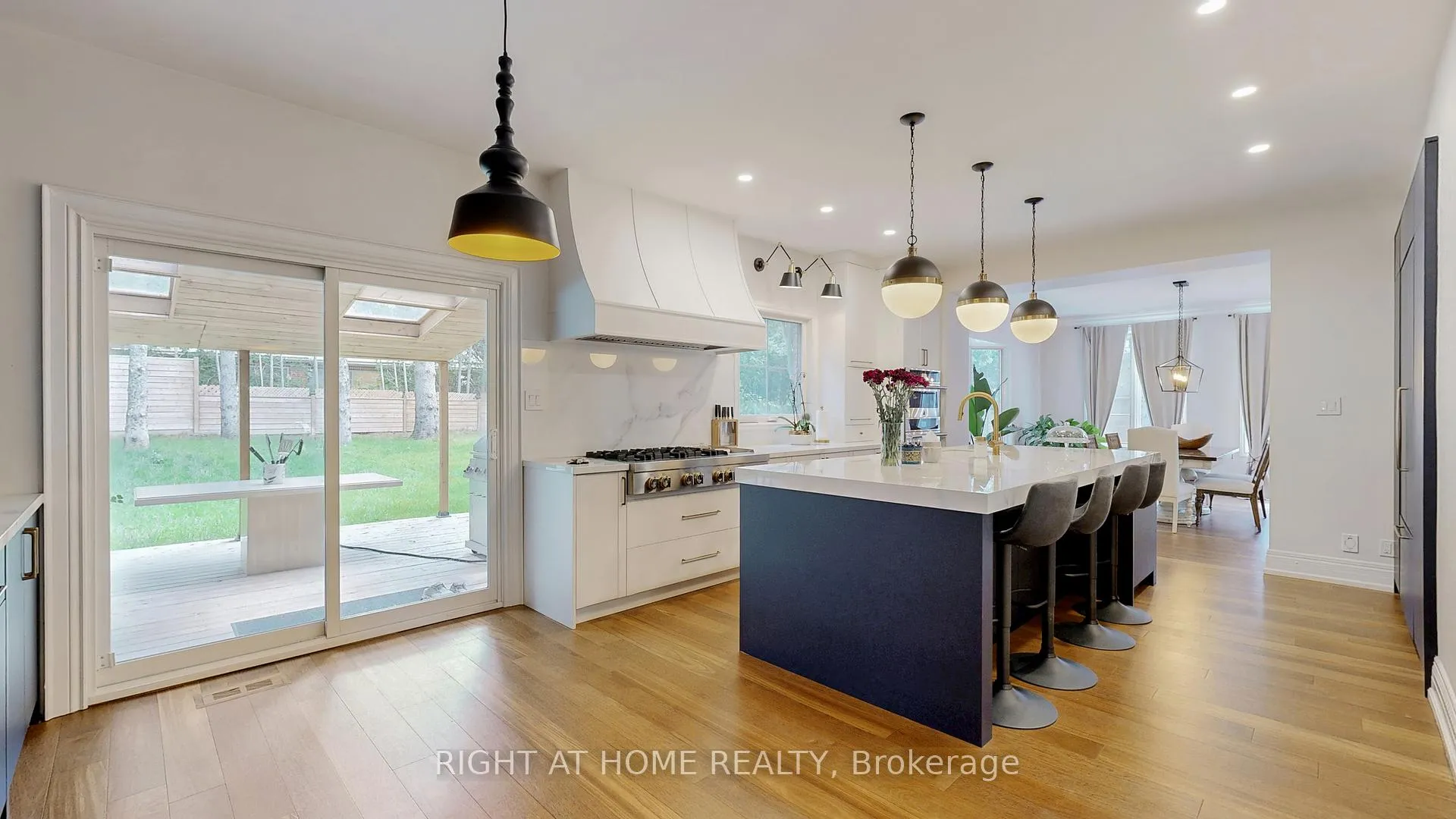 Photo 16 of 1 Brendan Court, Markham, Bayview Glen — HOMEH
