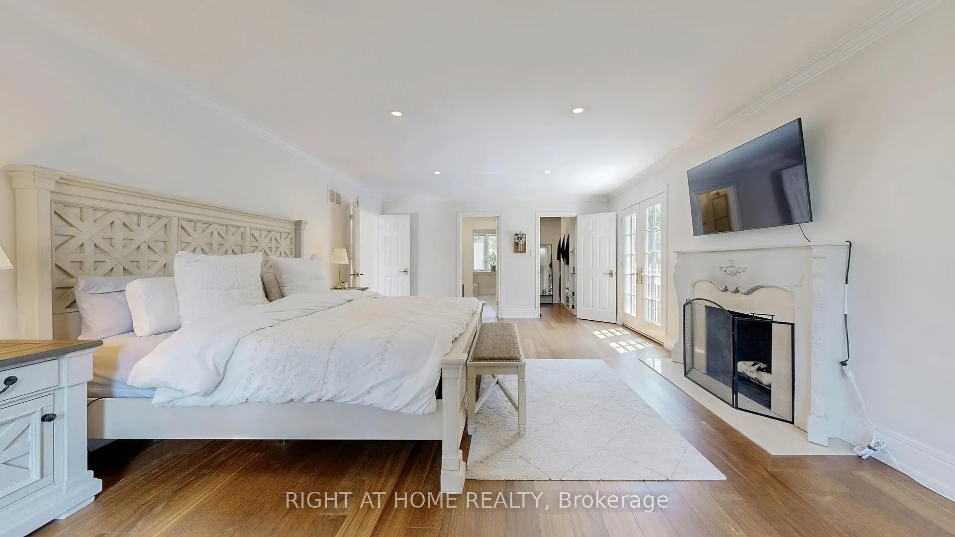 Photo 20 of 1 Brendan Court, Markham, Bayview Glen — HOMEH