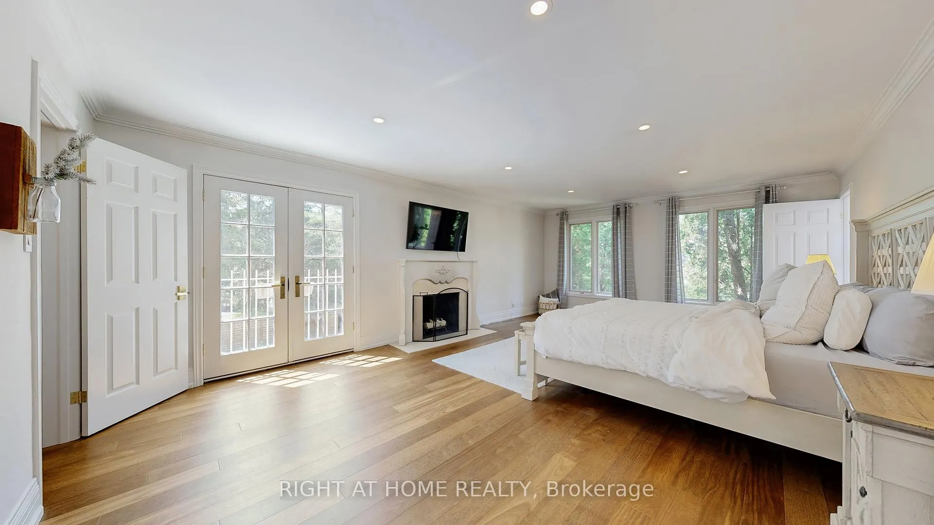 Photo 21 of 1 Brendan Court, Markham, Bayview Glen — HOMEH