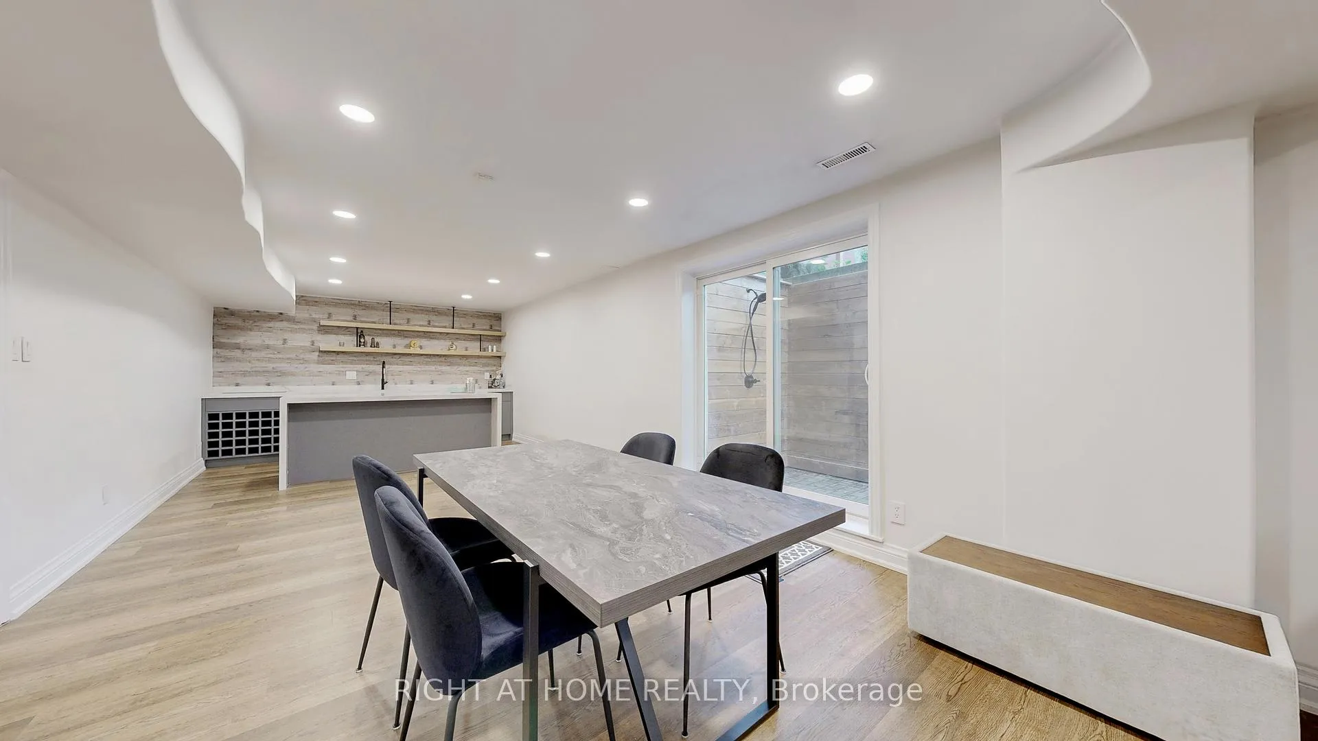 Photo 29 of 1 Brendan Court, Markham, Bayview Glen — HOMEH