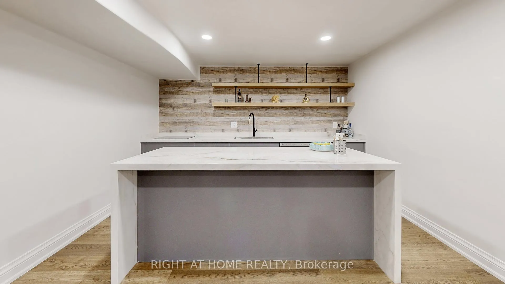 Photo 31 of 1 Brendan Court, Markham, Bayview Glen — HOMEH