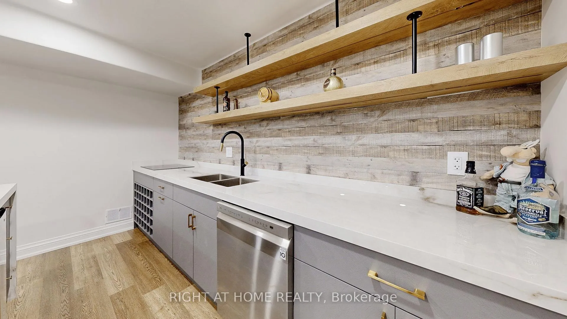 Photo 32 of 1 Brendan Court, Markham, Bayview Glen — HOMEH