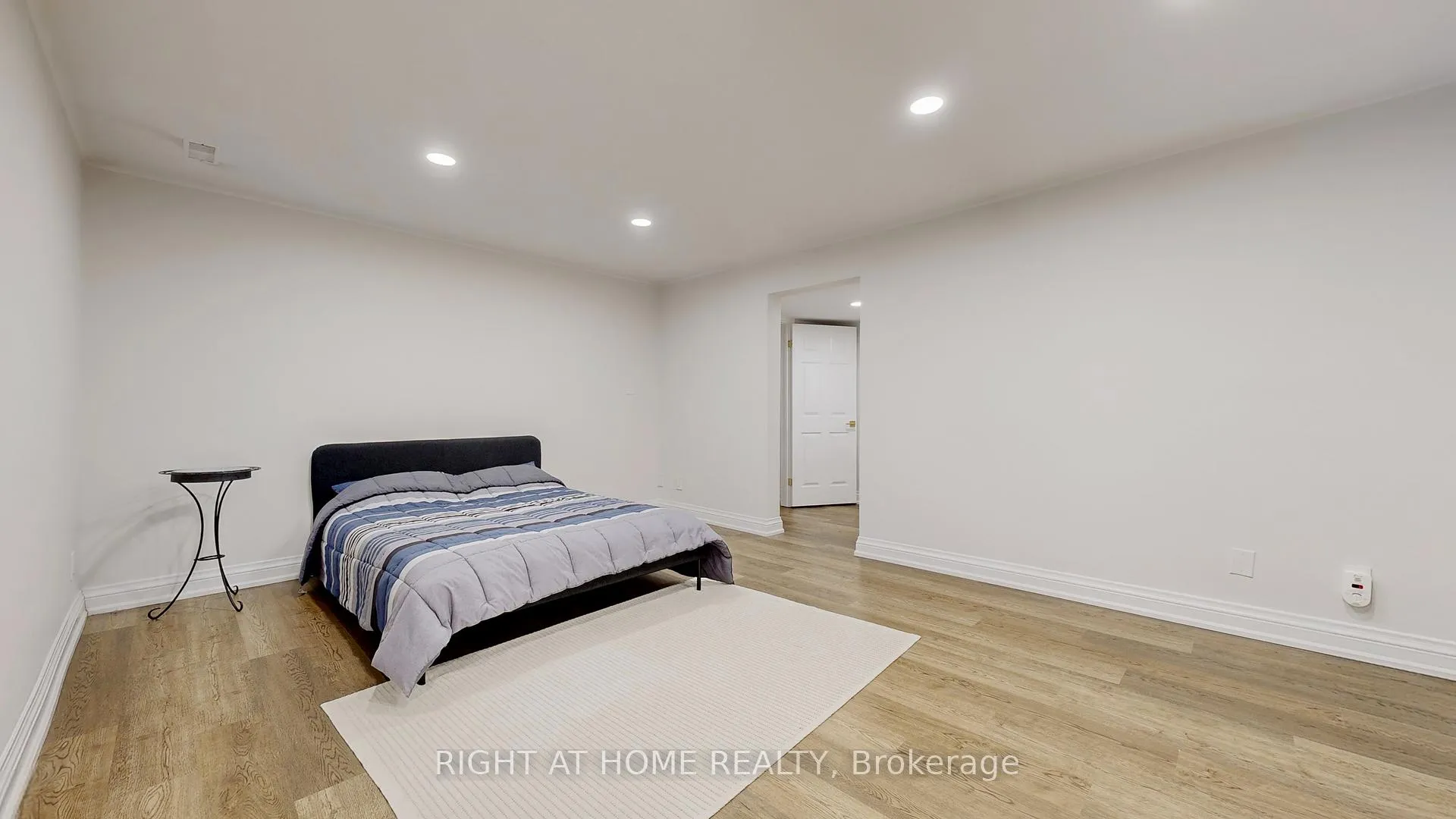 Photo 33 of 1 Brendan Court, Markham, Bayview Glen — HOMEH