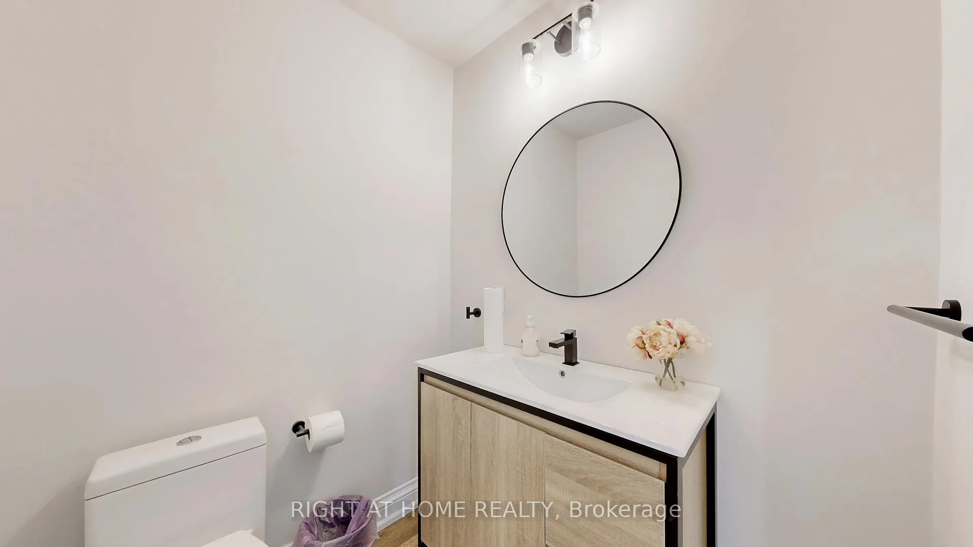 Photo 36 of 1 Brendan Court, Markham, Bayview Glen — HOMEH