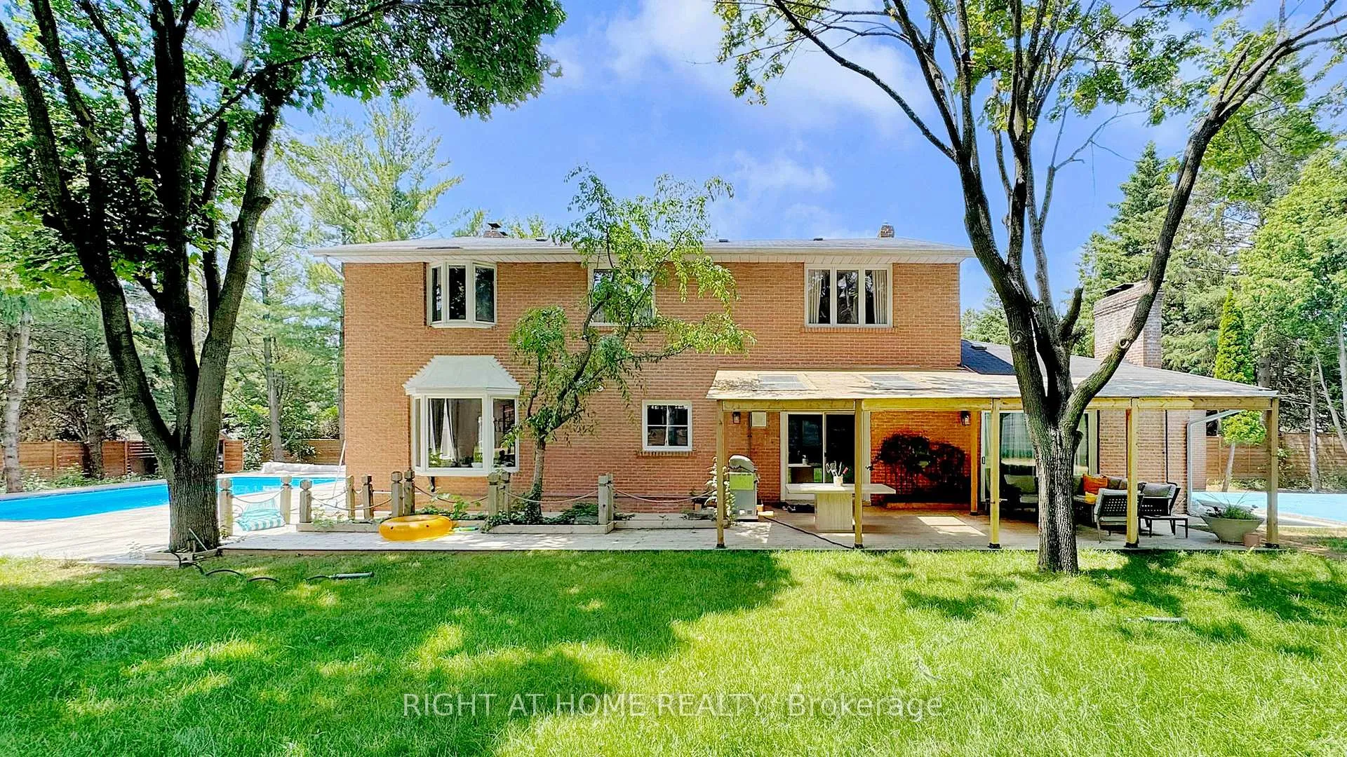 Photo 38 of 1 Brendan Court, Markham, Bayview Glen — HOMEH