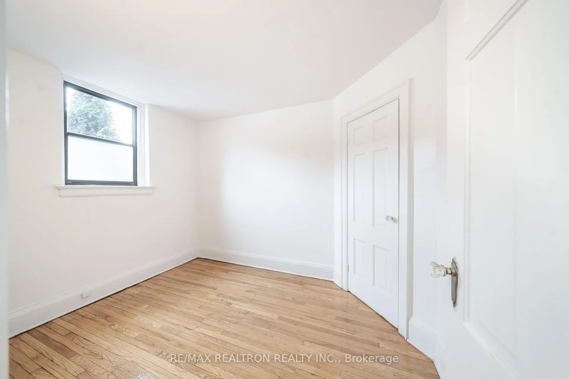 Photo 4 of Unit 76, 12 Kingston Road, Toronto, Woodbine Corridor — HOMEH