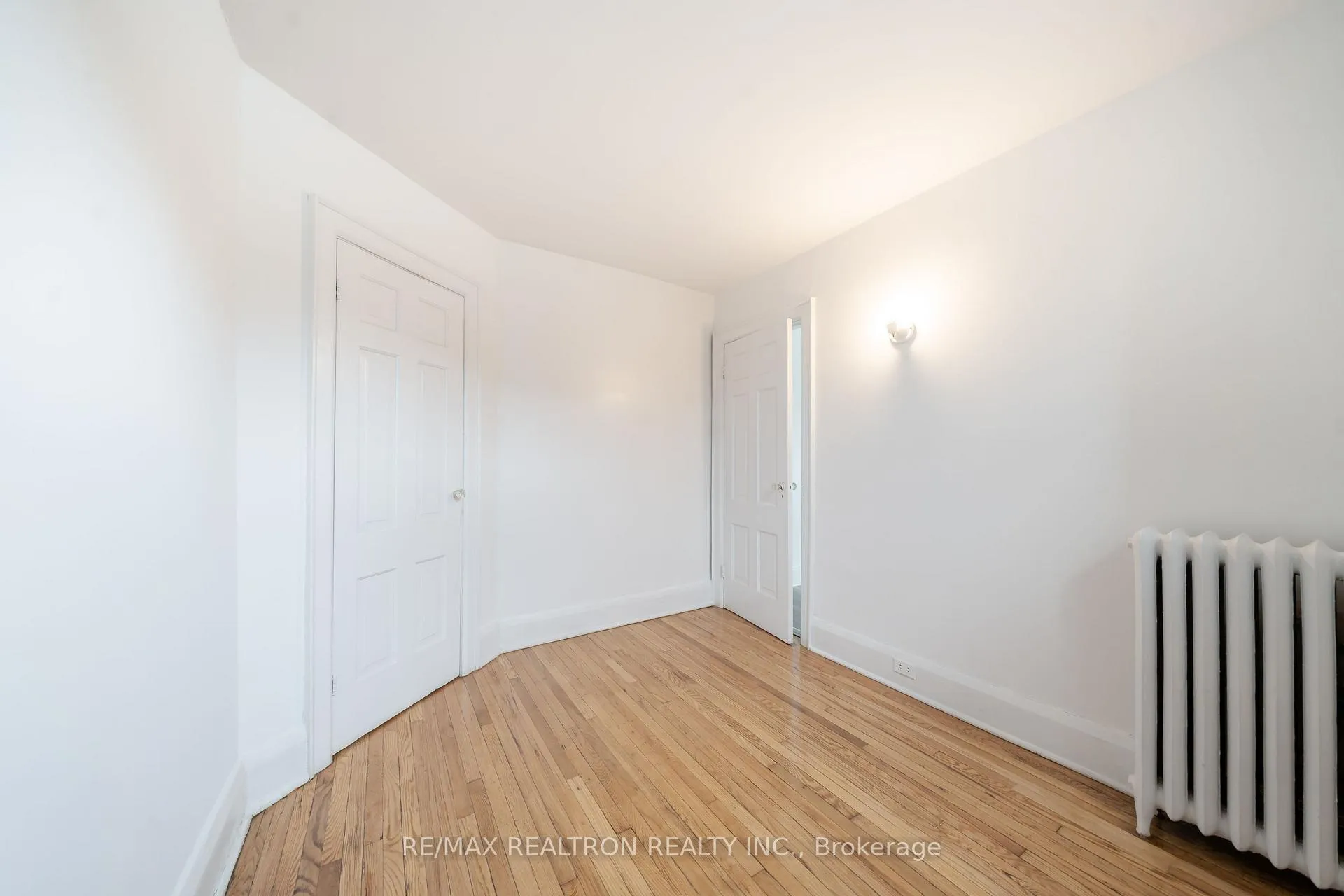 Photo 5 of Unit 76, 12 Kingston Road, Toronto, Woodbine Corridor — HOMEH