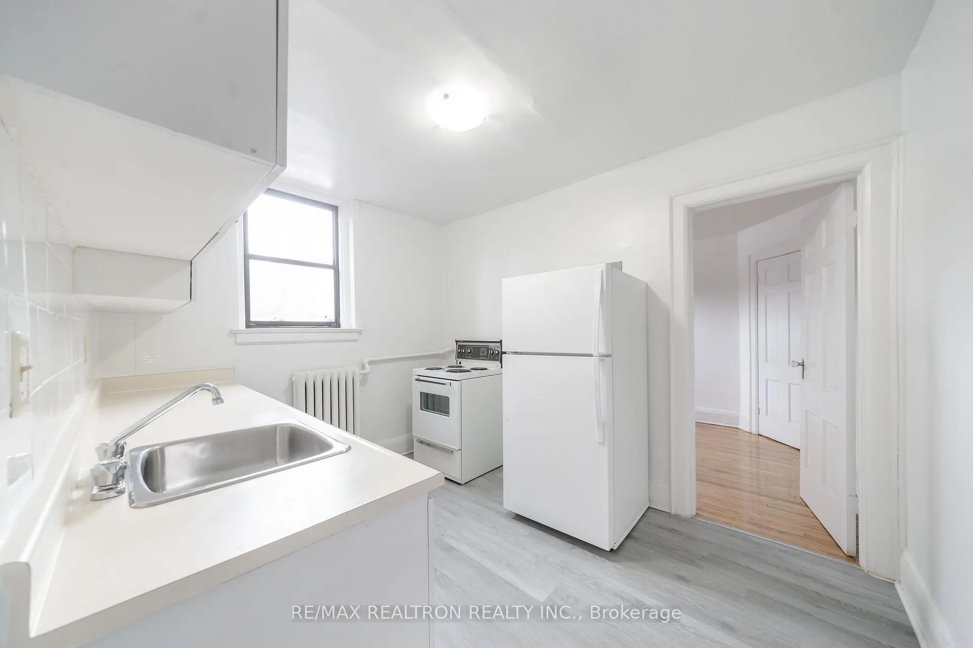 Photo 6 of Unit 76, 12 Kingston Road, Toronto, Woodbine Corridor — HOMEH