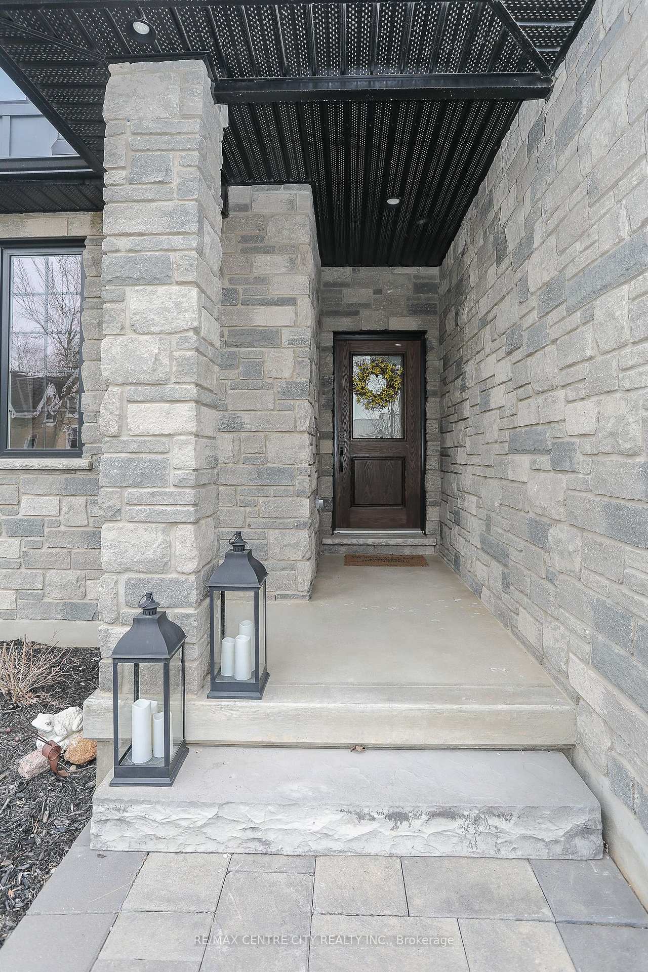 Photo 3 of 116 Robin Ridge Drive, Central Elgin, Belmont — HOMEH