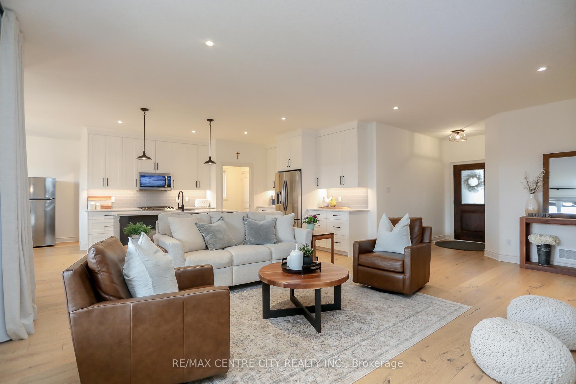 Photo 15 of 116 Robin Ridge Drive, Central Elgin, Belmont — HOMEH