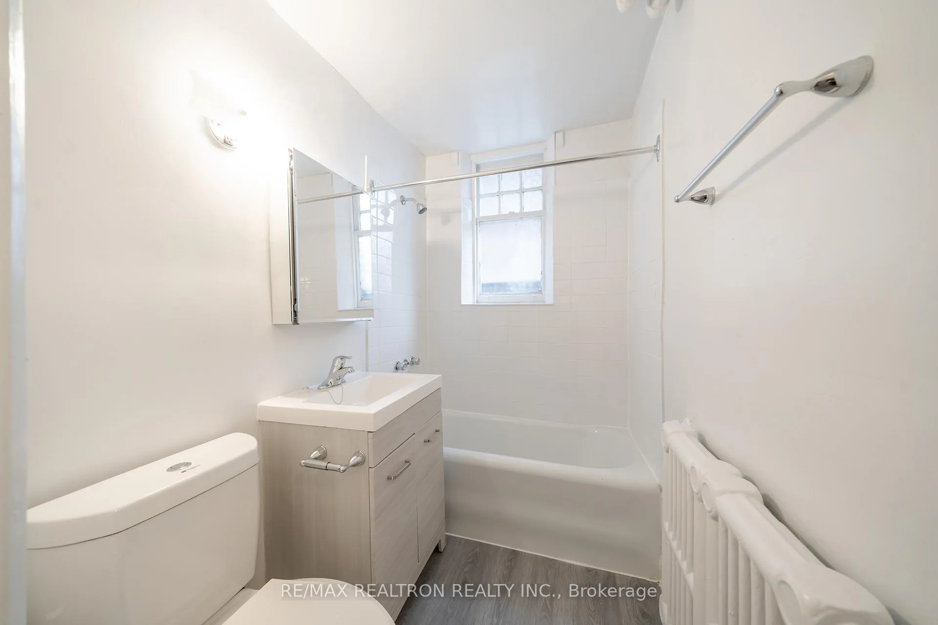 Photo 10 of Unit 65, 10 Kingston Road, Toronto, Woodbine Corridor — HOMEH