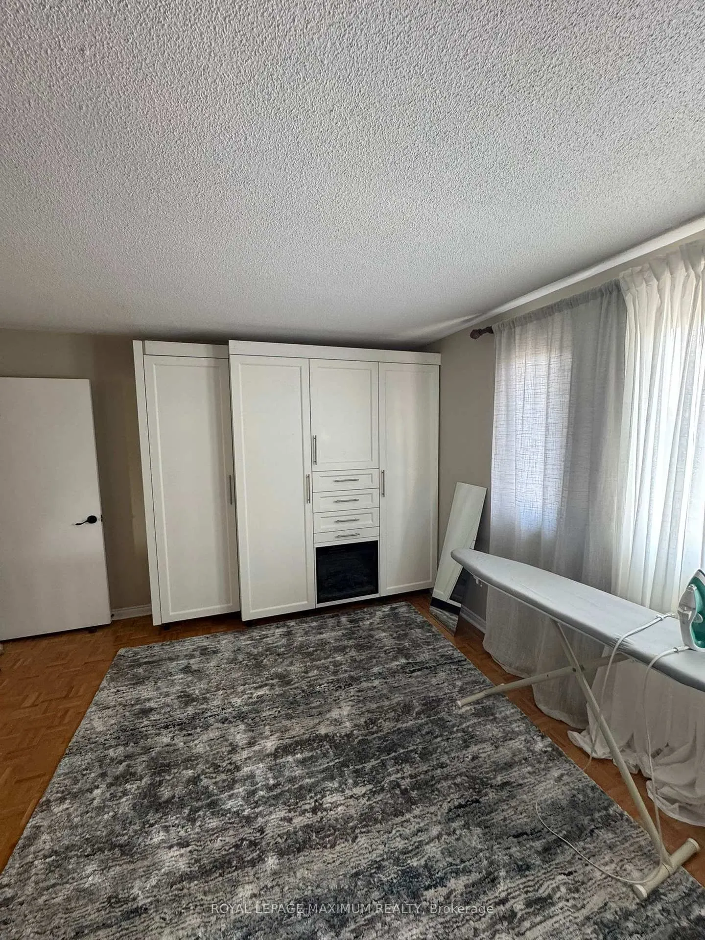 Photo 6 of 198 Clover Leaf Street, Vaughan, East Woodbridge — HOMEH