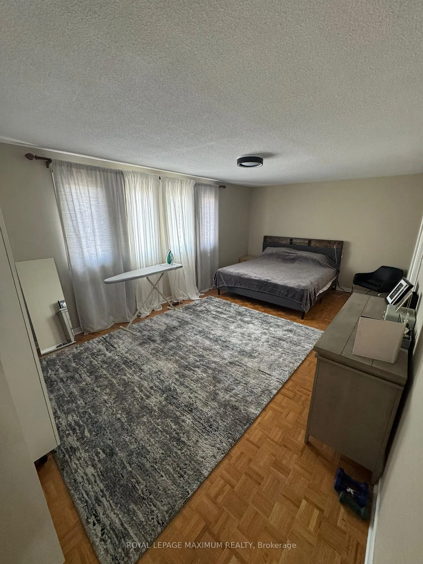Photo 7 of 198 Clover Leaf Street, Vaughan, East Woodbridge — HOMEH