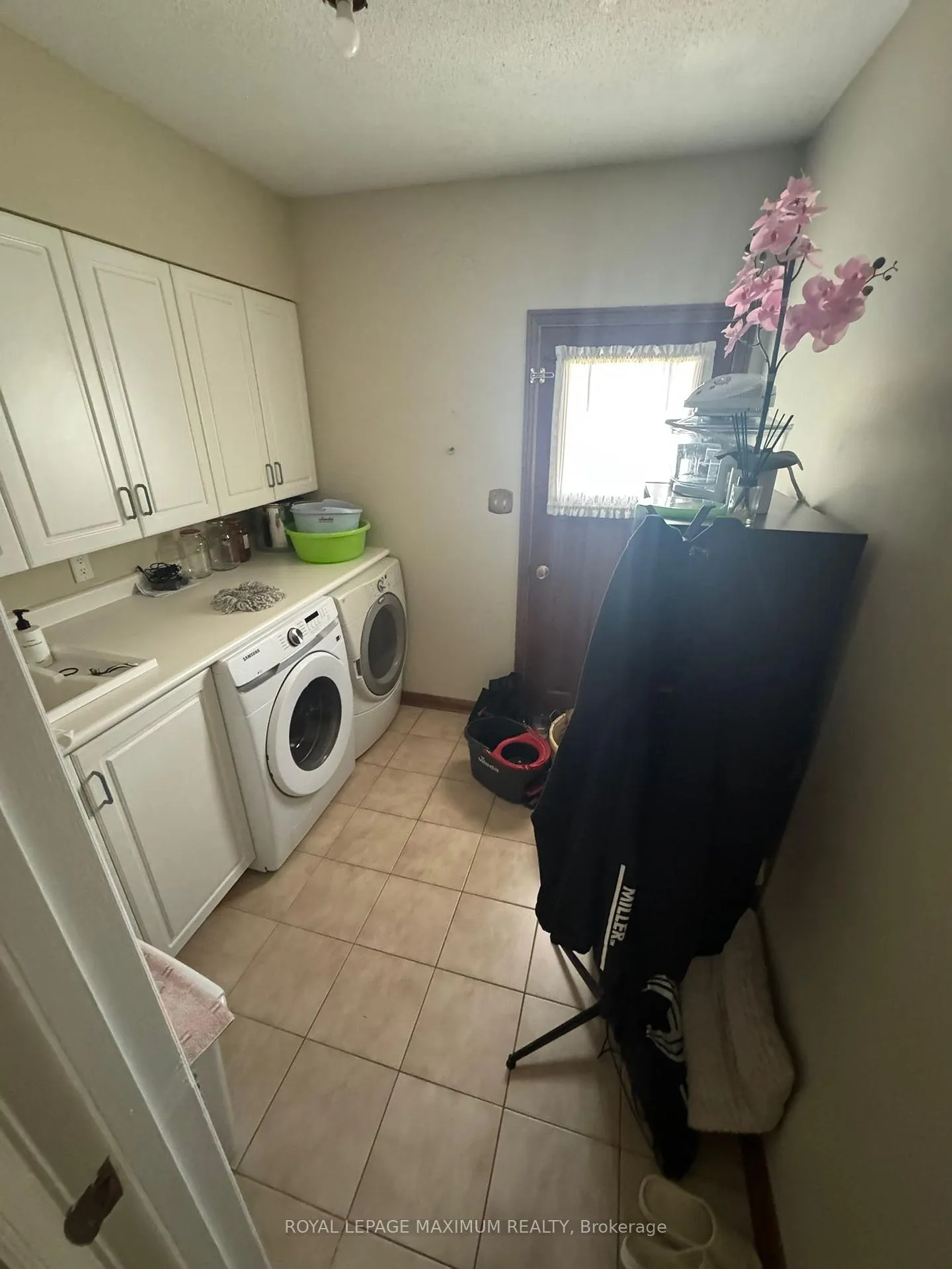 Photo 12 of 198 Clover Leaf Street, Vaughan, East Woodbridge — HOMEH