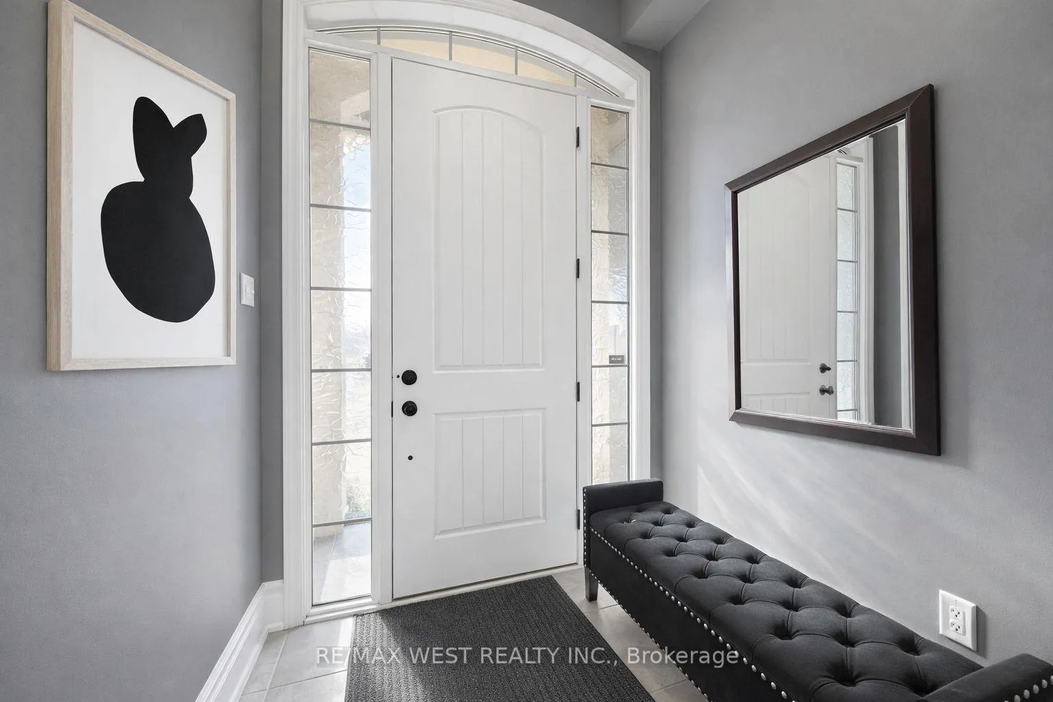 Photo 3 of 497 Kleinburg Summit Way, Vaughan, Kleinburg — HOMEH