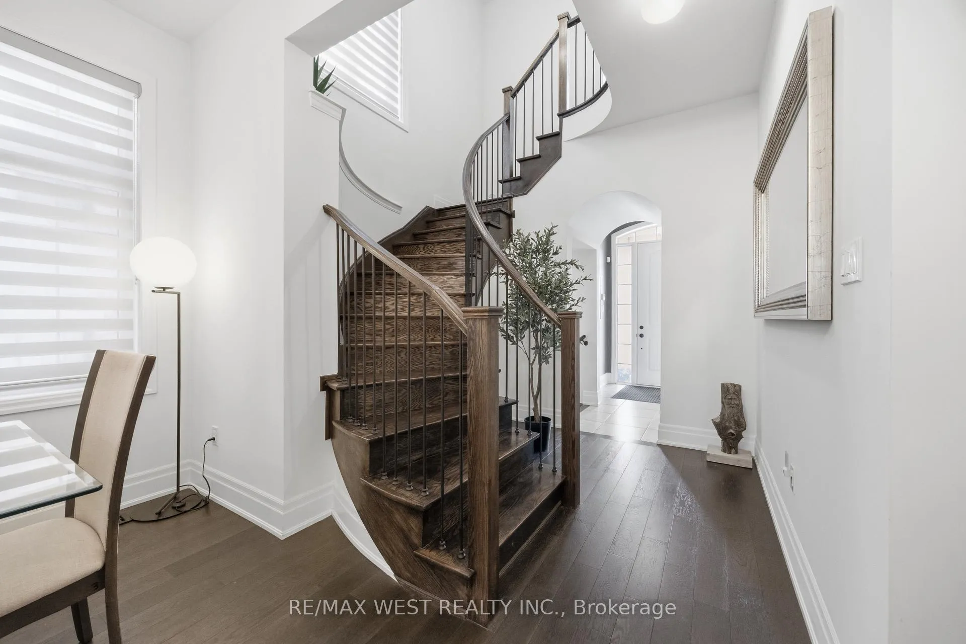 Photo 4 of 497 Kleinburg Summit Way, Vaughan, Kleinburg — HOMEH