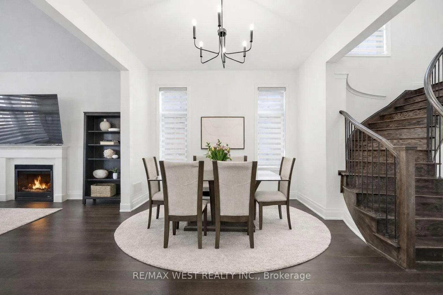 Photo 5 of 497 Kleinburg Summit Way, Vaughan, Kleinburg — HOMEH
