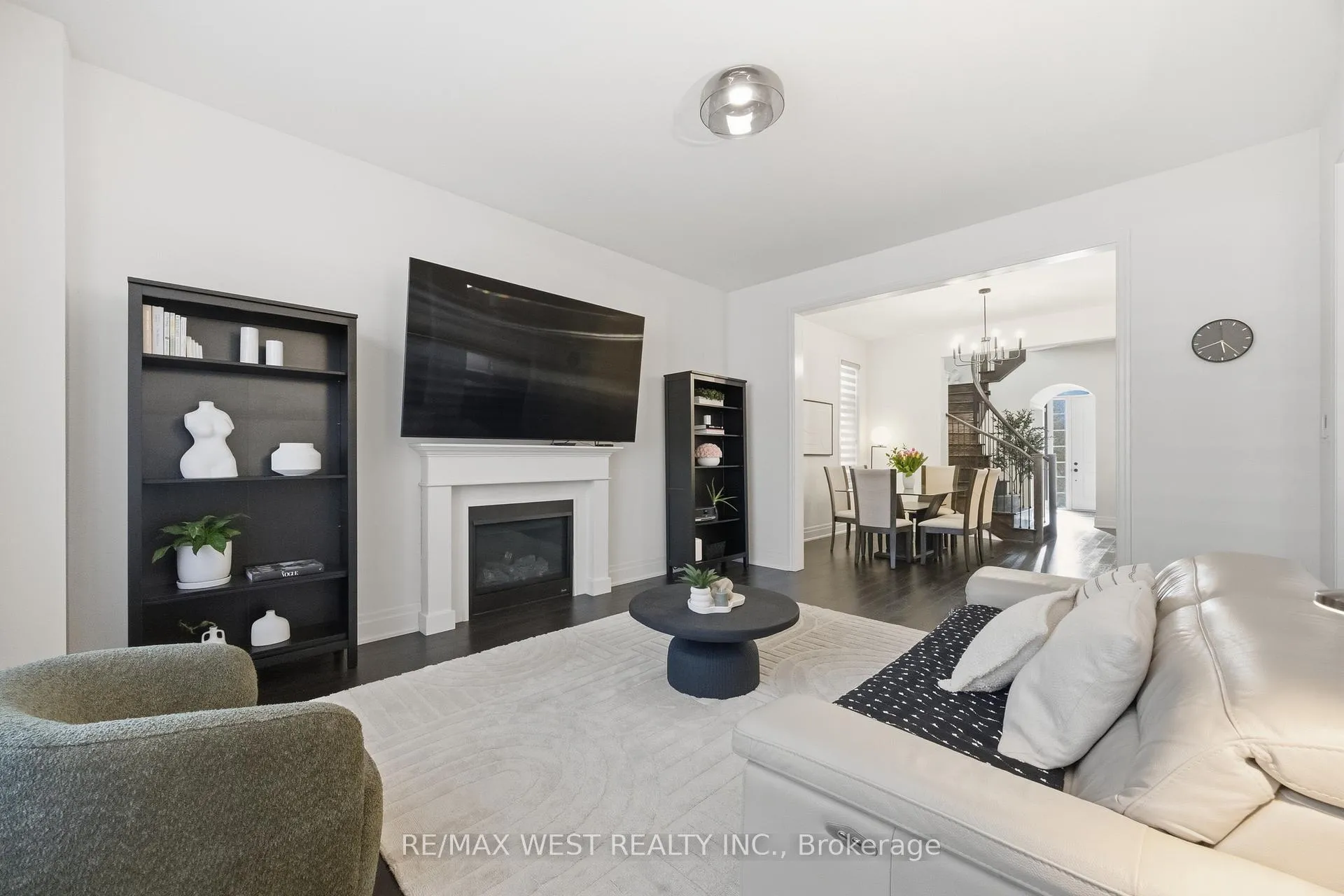 Photo 8 of 497 Kleinburg Summit Way, Vaughan, Kleinburg — HOMEH