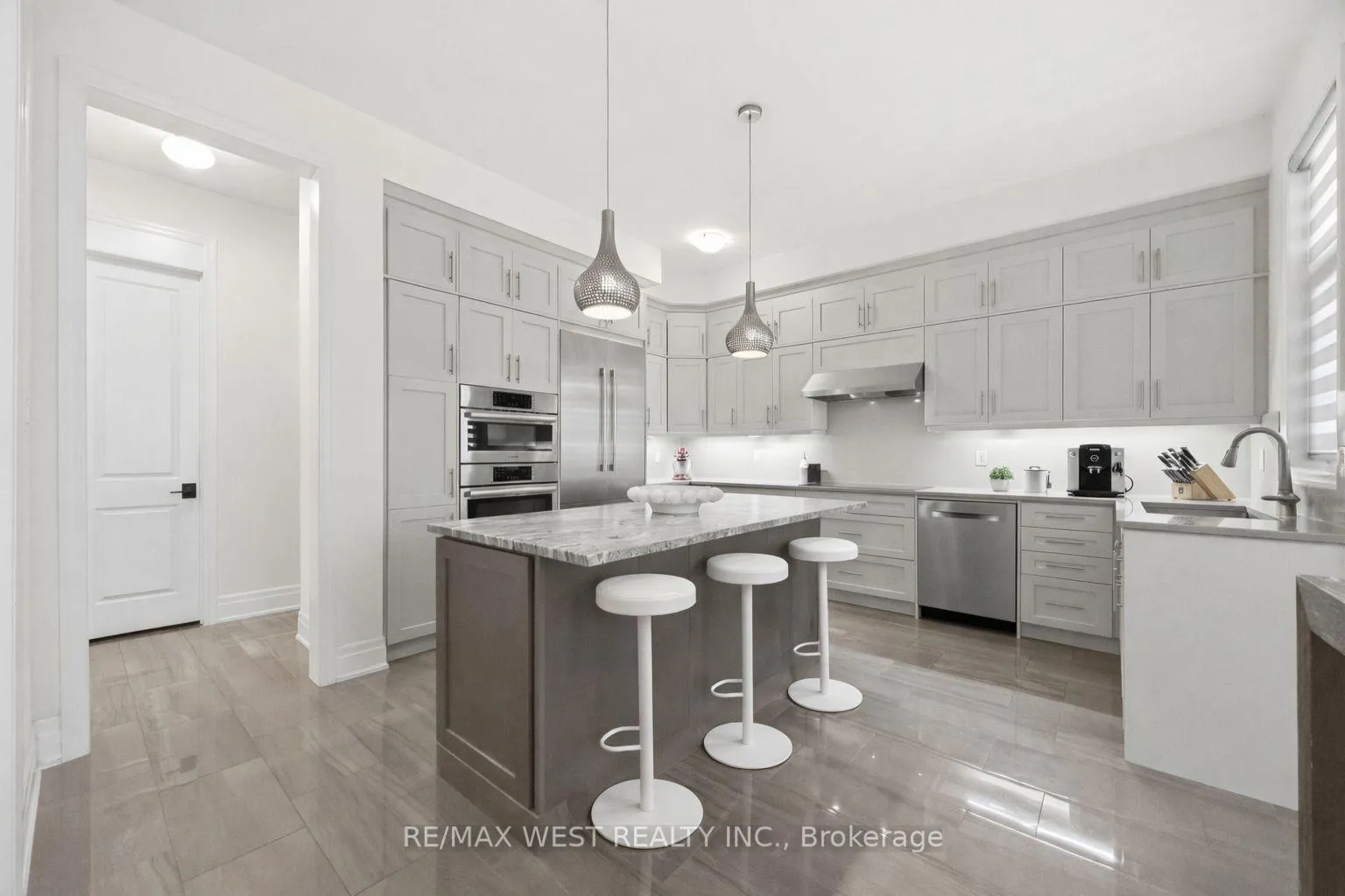 Photo 9 of 497 Kleinburg Summit Way, Vaughan, Kleinburg — HOMEH