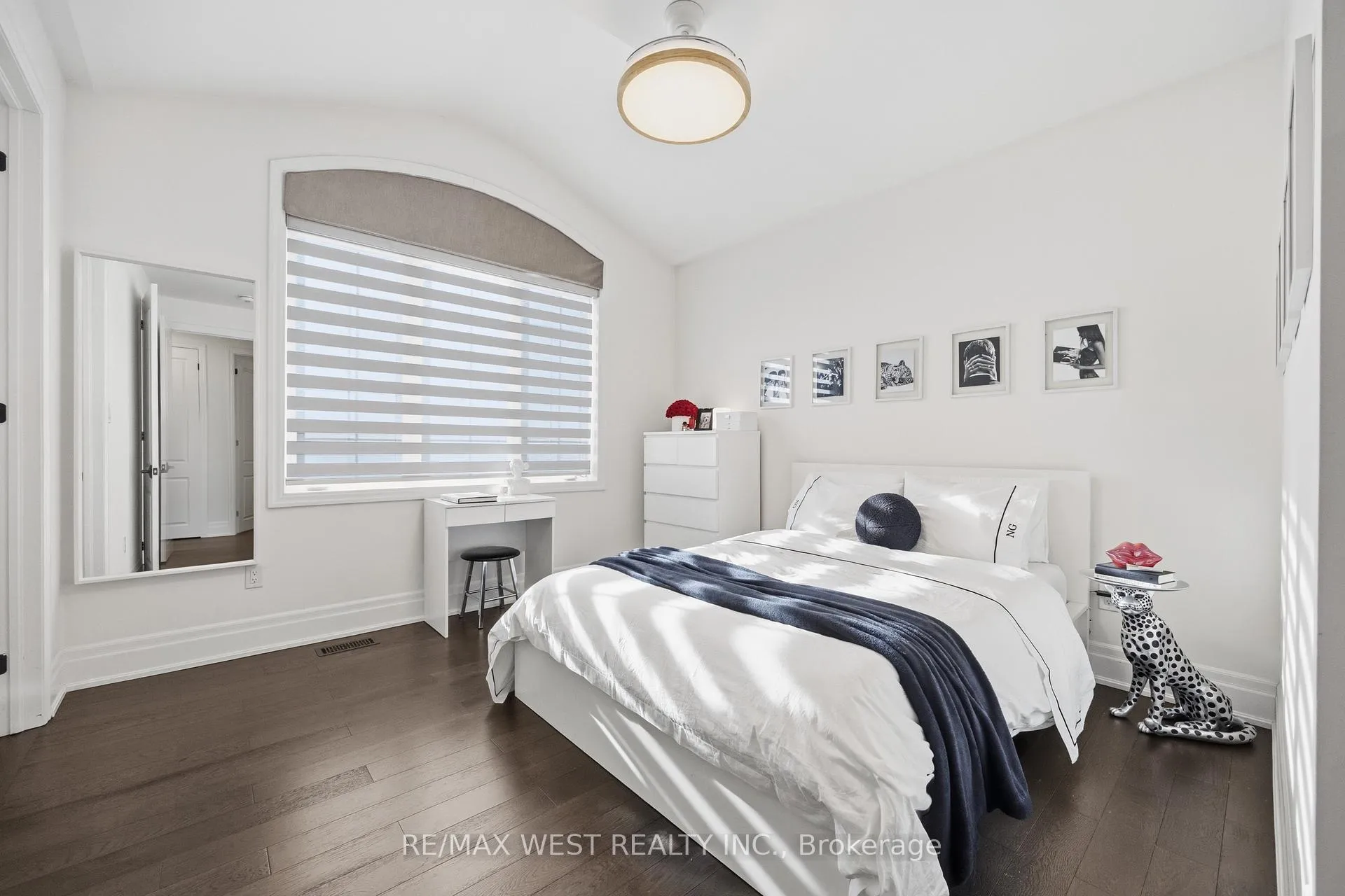 Photo 23 of 497 Kleinburg Summit Way, Vaughan, Kleinburg — HOMEH