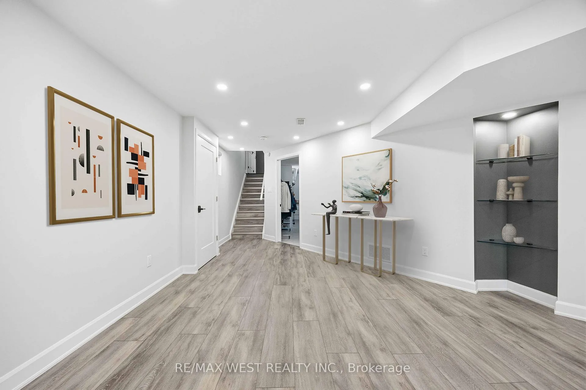 Photo 34 of 497 Kleinburg Summit Way, Vaughan, Kleinburg — HOMEH