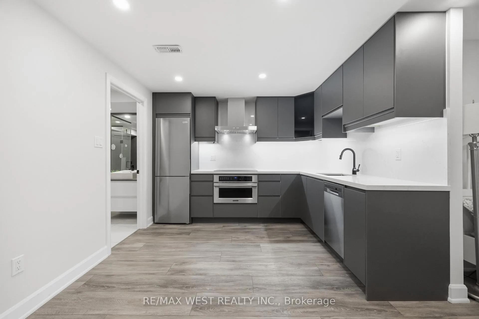 Photo 39 of 497 Kleinburg Summit Way, Vaughan, Kleinburg — HOMEH