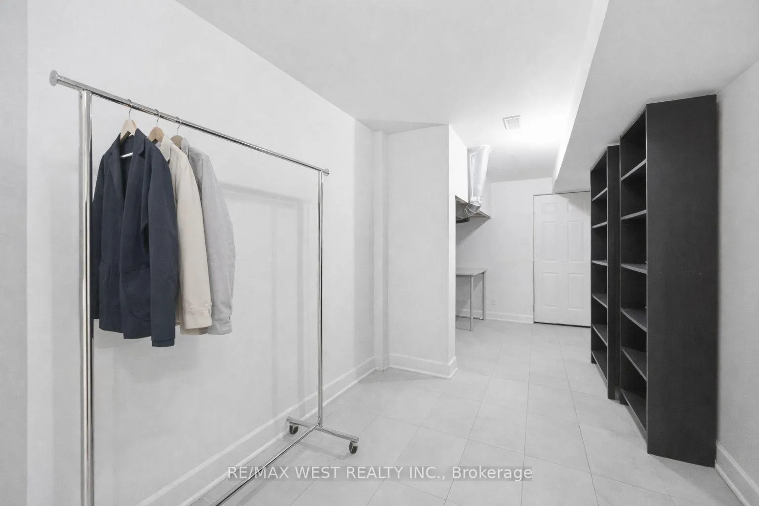 Photo 42 of 497 Kleinburg Summit Way, Vaughan, Kleinburg — HOMEH
