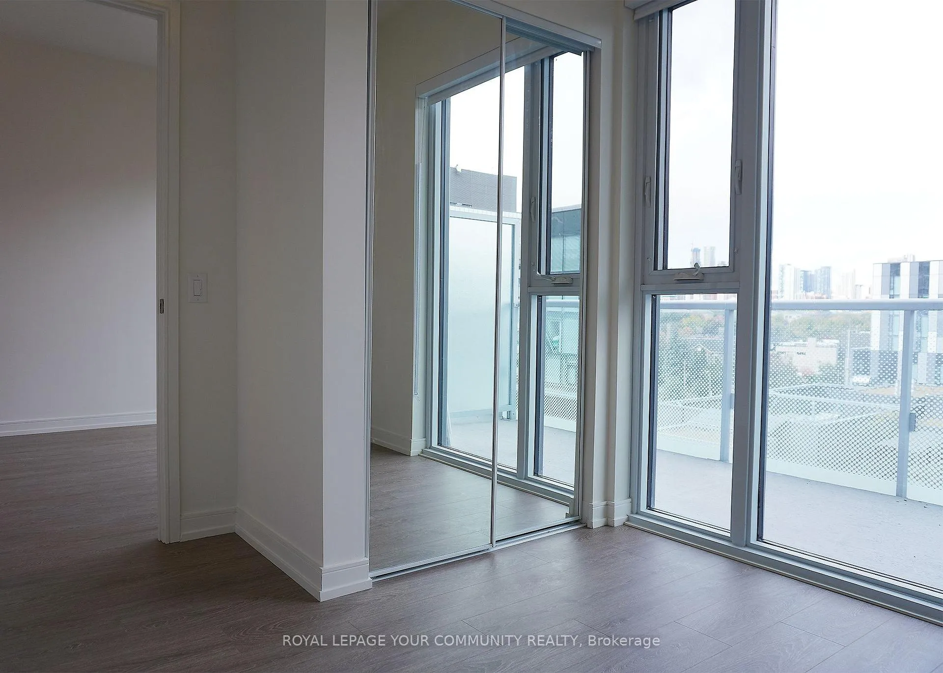 Photo 13 of Unit 821, 425 Front Street E, Toronto, Waterfront Communities — HOMEH