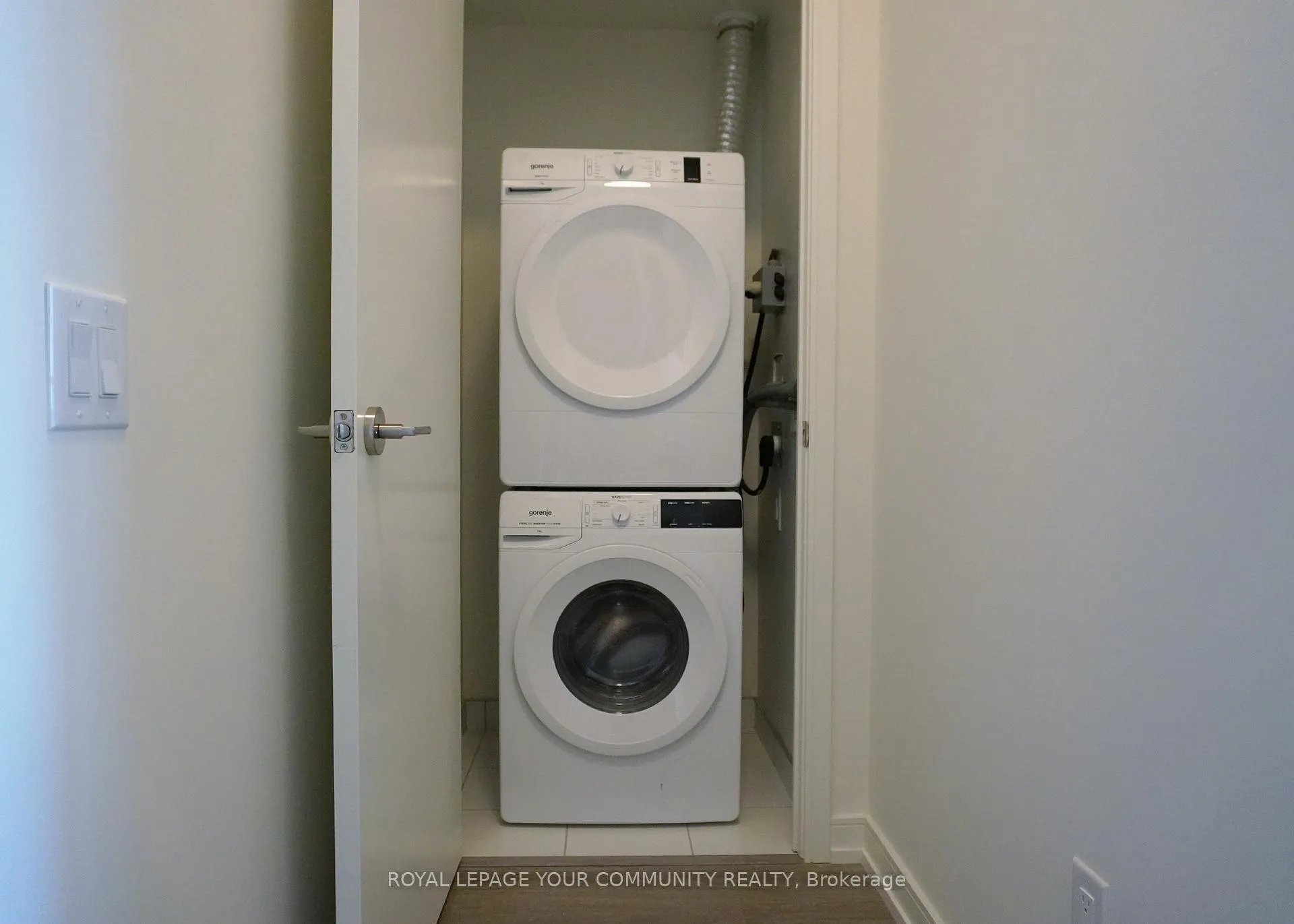 Photo 15 of Unit 821, 425 Front Street E, Toronto, Waterfront Communities — HOMEH