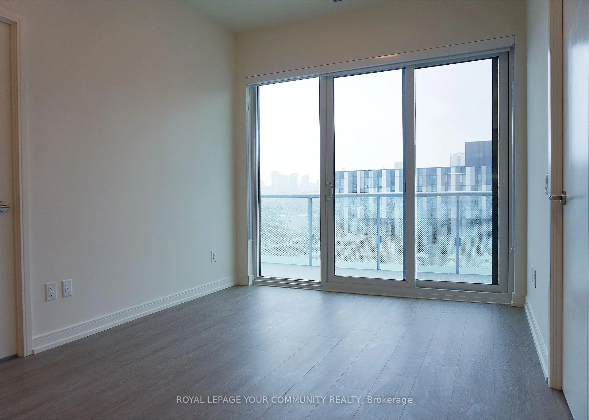 Photo 16 of Unit 821, 425 Front Street E, Toronto, Waterfront Communities — HOMEH