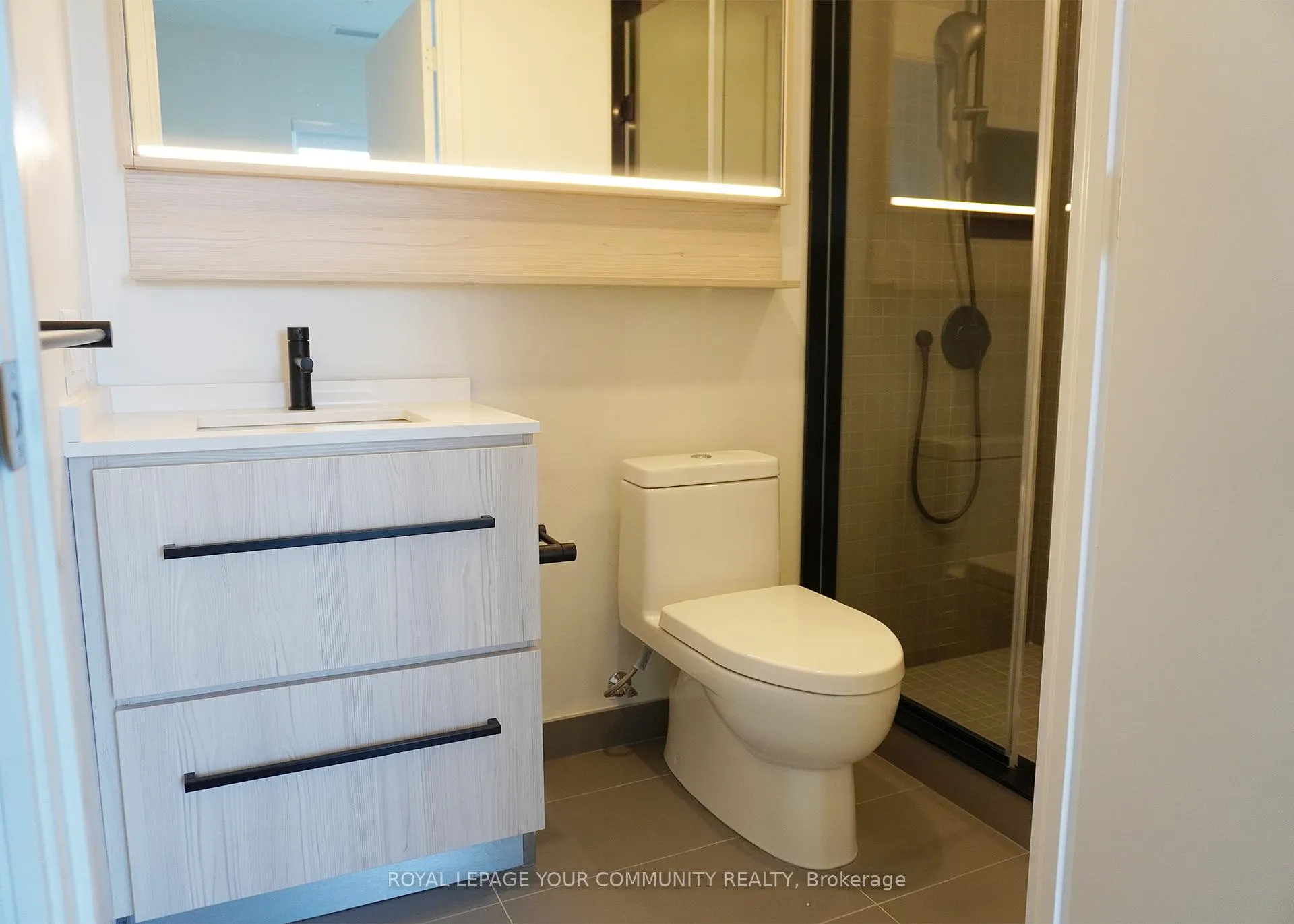 Photo 18 of Unit 821, 425 Front Street E, Toronto, Waterfront Communities — HOMEH