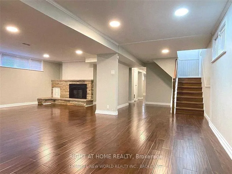 Photo 13 of 28 Jonquil Crescent, Markham, Bullock — HOMEH