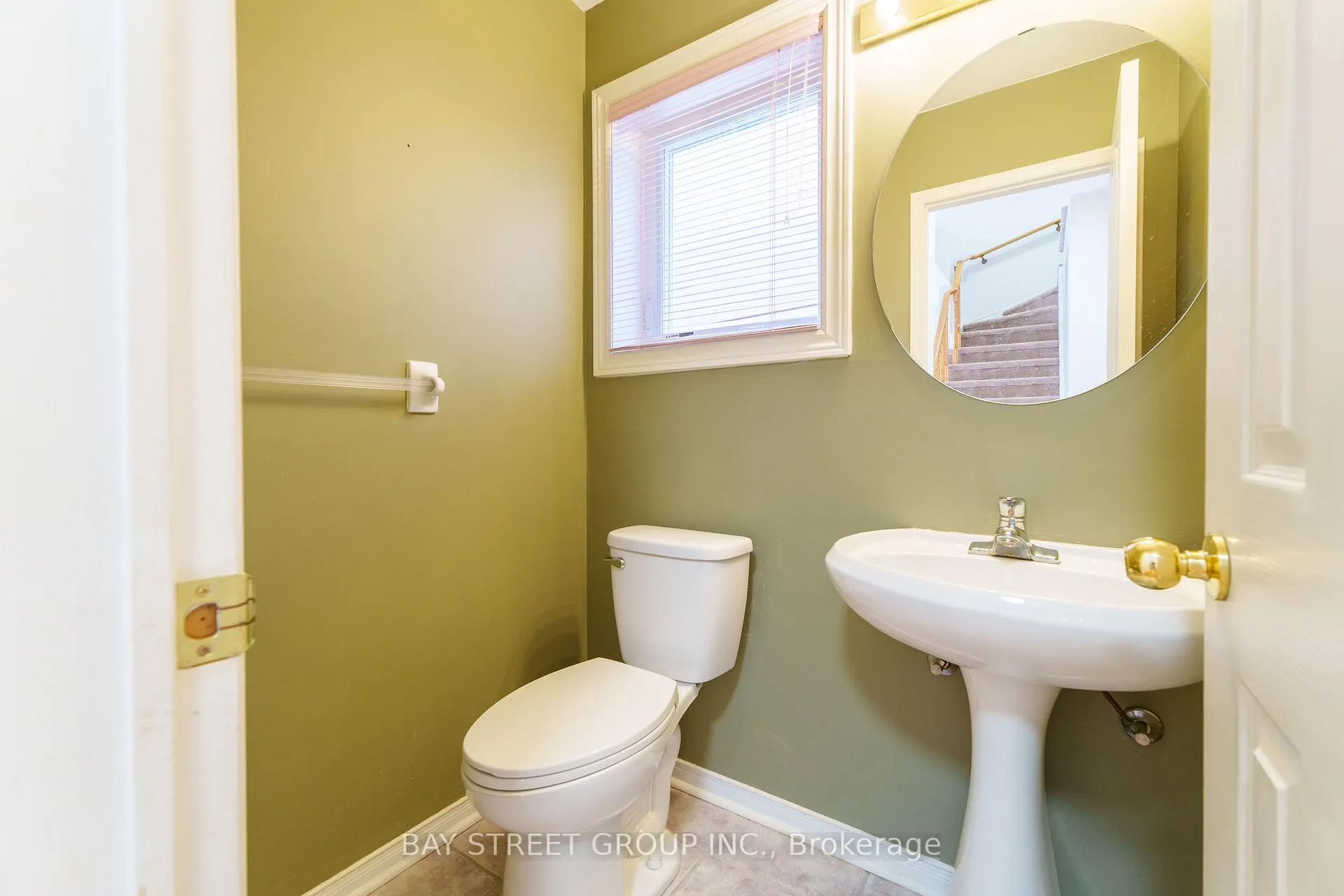 Photo 6 of 5 McCaul Street, Markham, Berczy — HOMEH