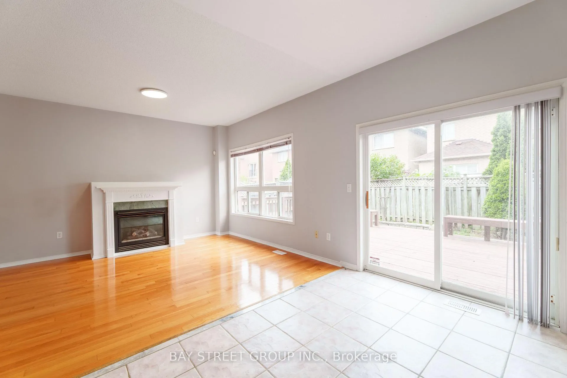 Photo 11 of 5 McCaul Street, Markham, Berczy — HOMEH