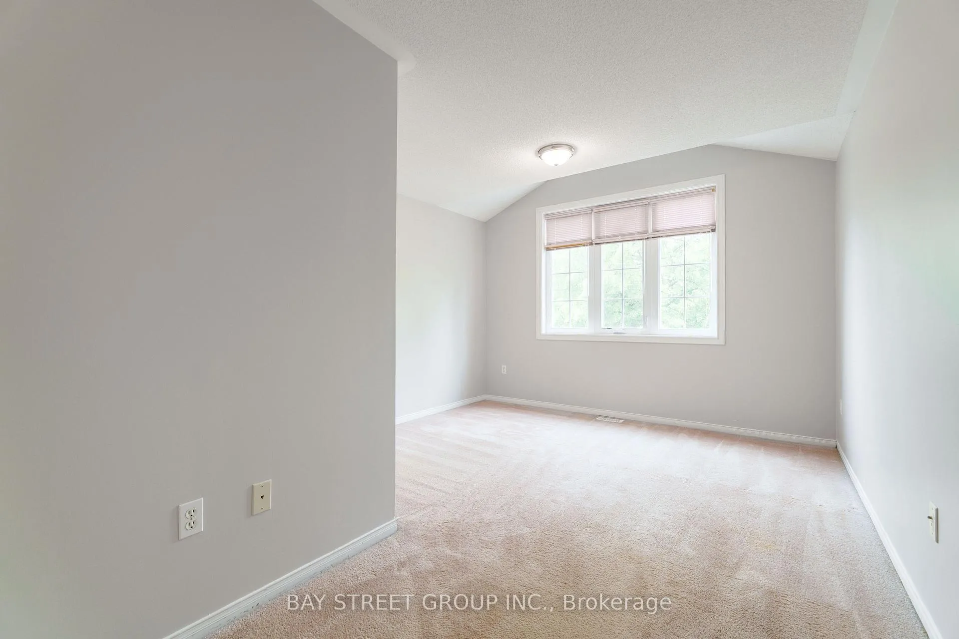 Photo 17 of 5 McCaul Street, Markham, Berczy — HOMEH