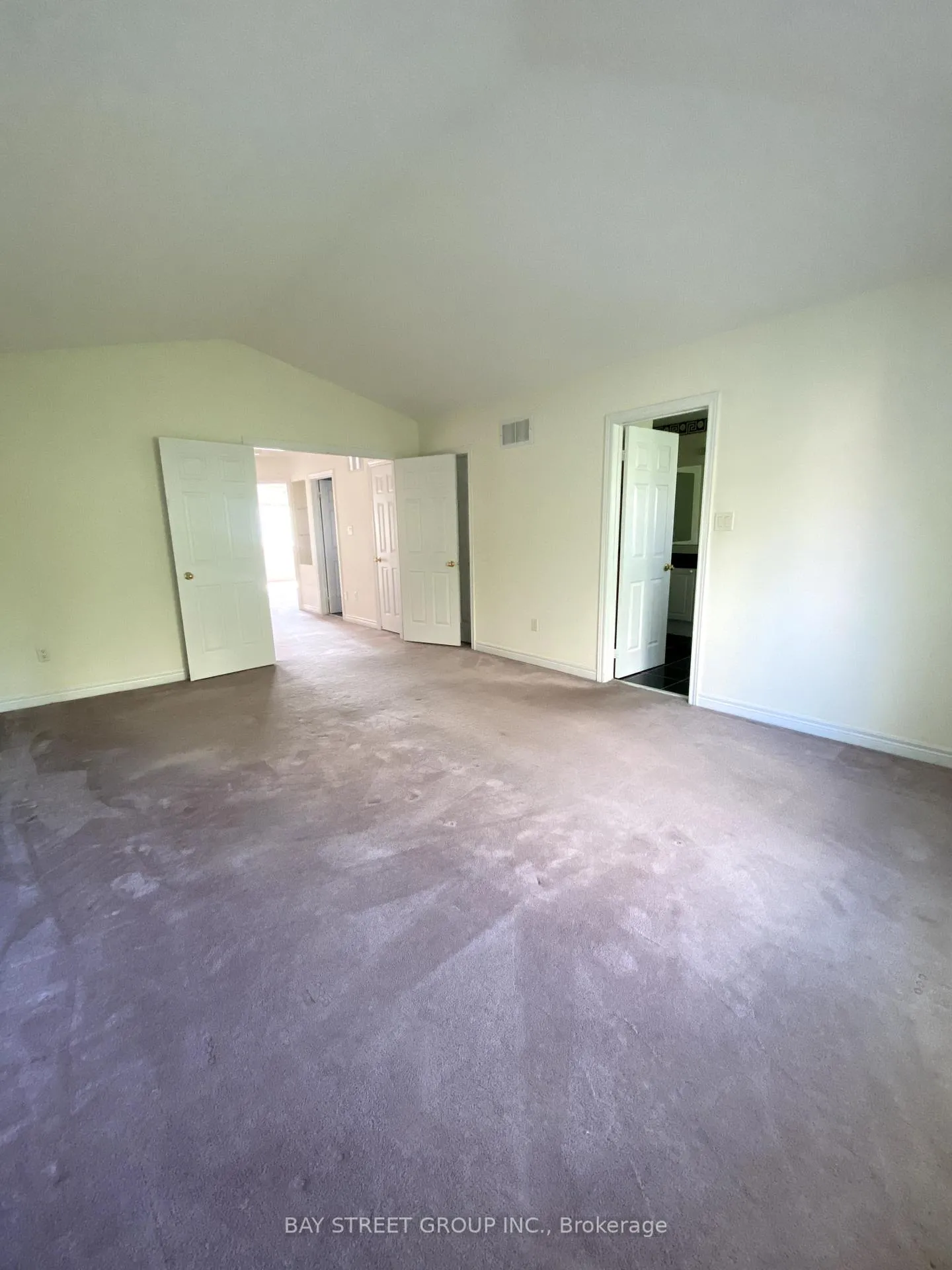 Photo 6 of 116 Leitchcroft Crescent, Markham, Commerce Valley — HOMEH