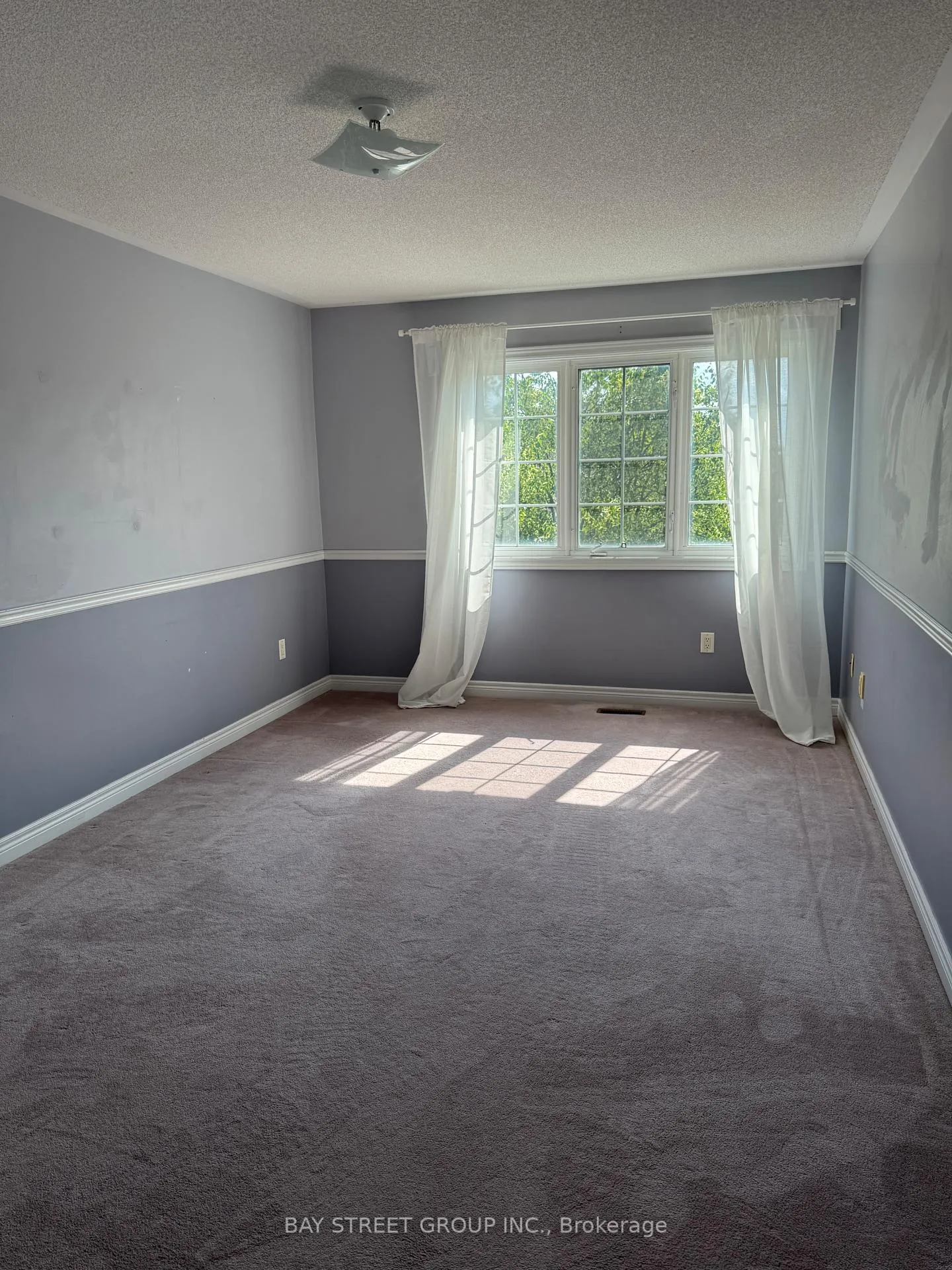 Photo 10 of 116 Leitchcroft Crescent, Markham, Commerce Valley — HOMEH