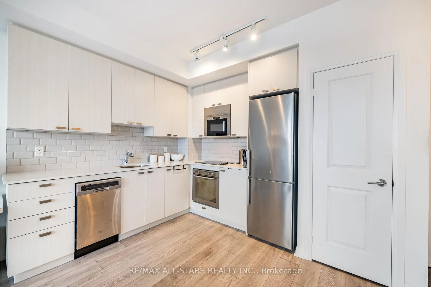 Photo 4 of Unit 532, 50 Ann O'Reilly Road, North York, Henry Farm — HOMEH