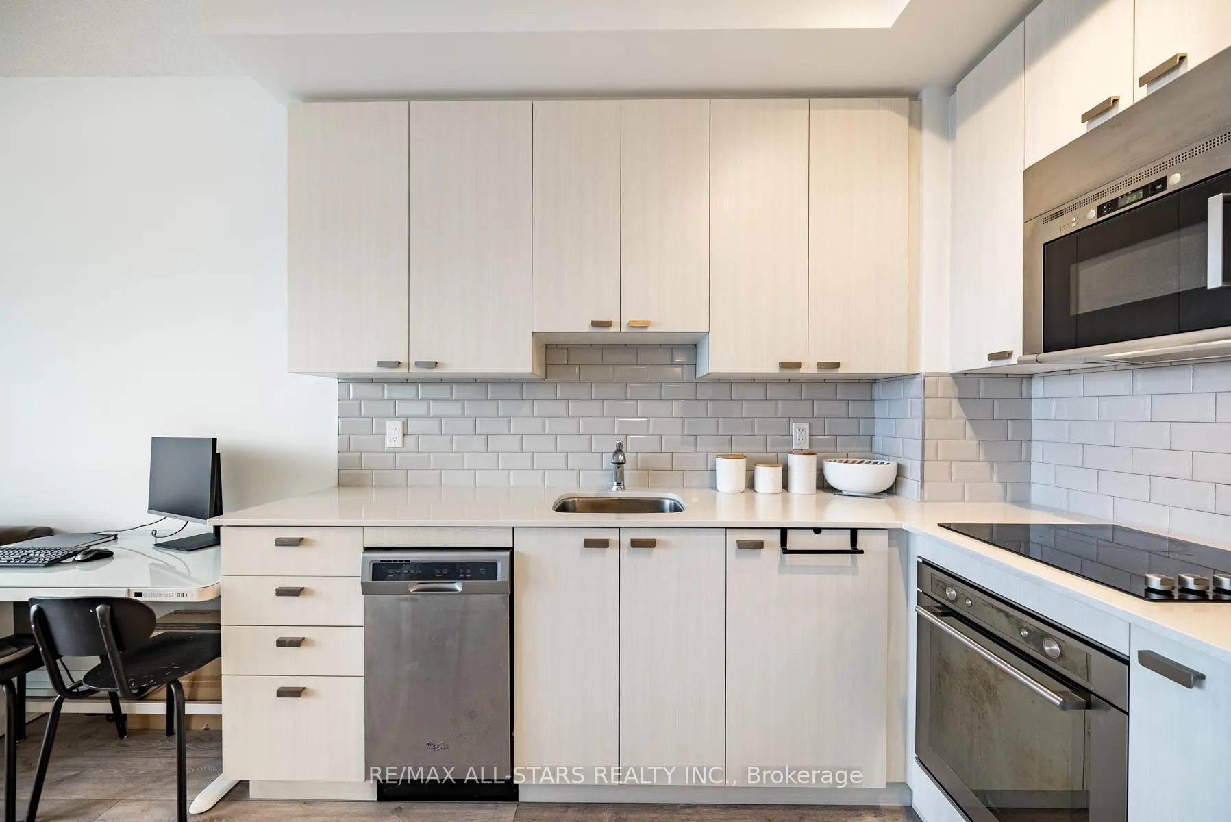 Photo 5 of Unit 532, 50 Ann O'Reilly Road, North York, Henry Farm — HOMEH