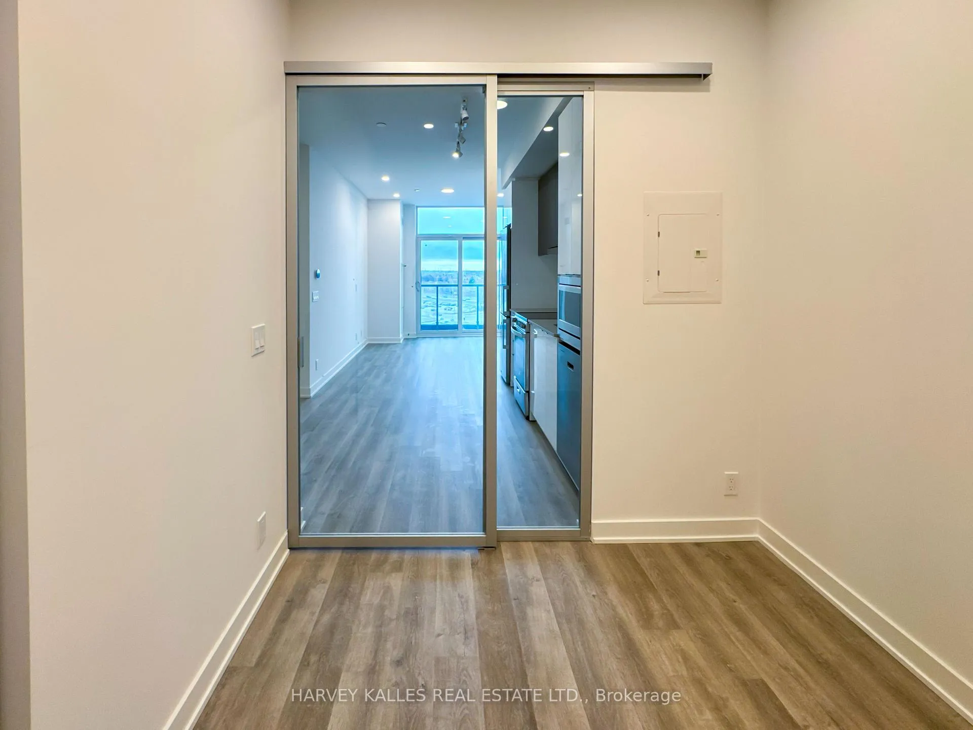 Photo 10 of Unit 730, 50 Upper Mall Way, Vaughan, Brownridge — HOMEH
