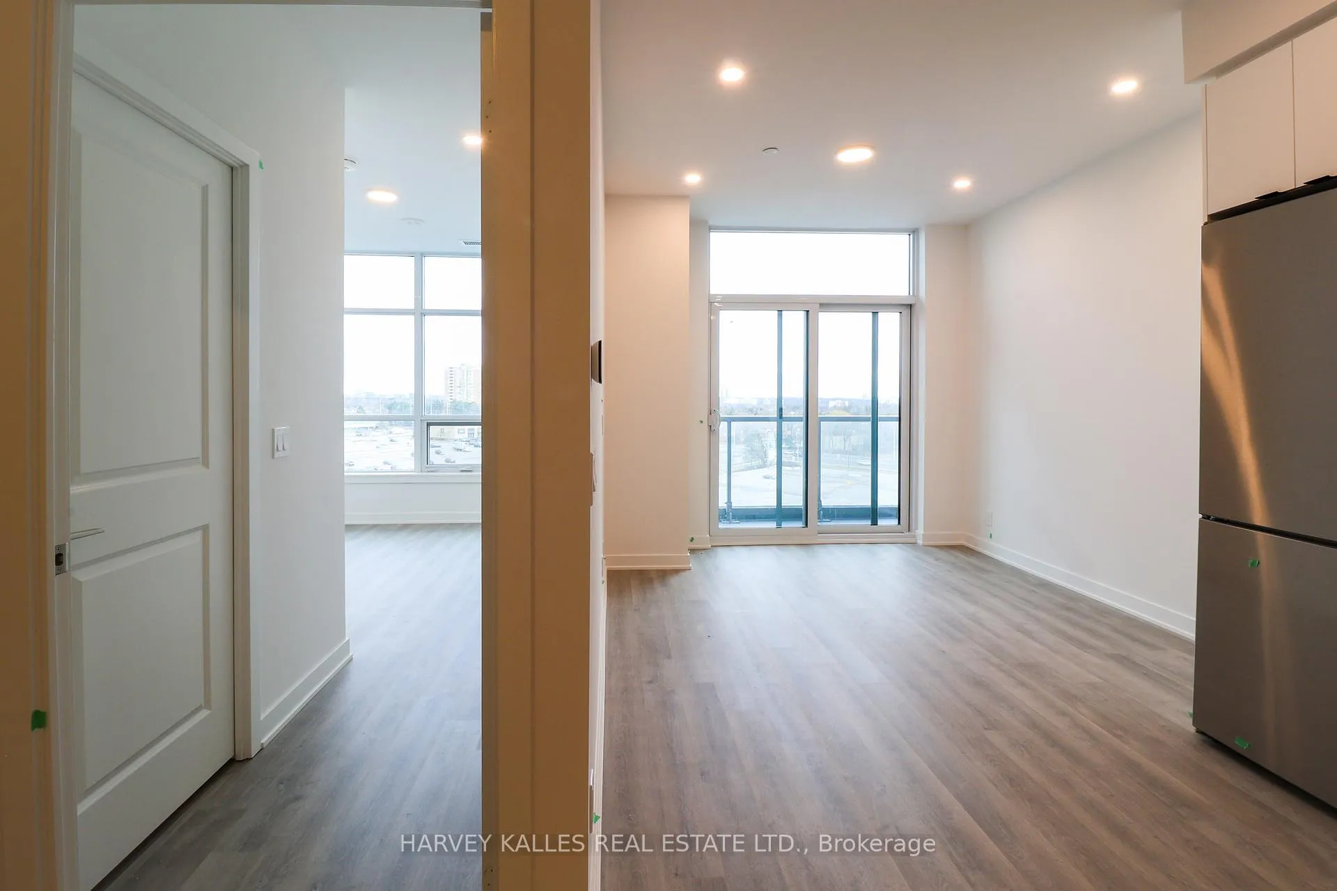 Photo 11 of Unit 730, 50 Upper Mall Way, Vaughan, Brownridge — HOMEH