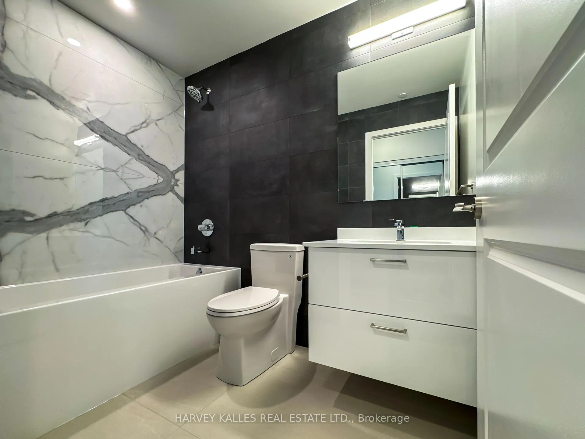 Photo 18 of Unit 730, 50 Upper Mall Way, Vaughan, Brownridge — HOMEH