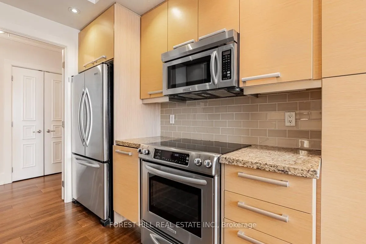 Photo 12 of Unit 1604B, 660 Sheppard Avenue E, North York, Bayview Village — HOMEH