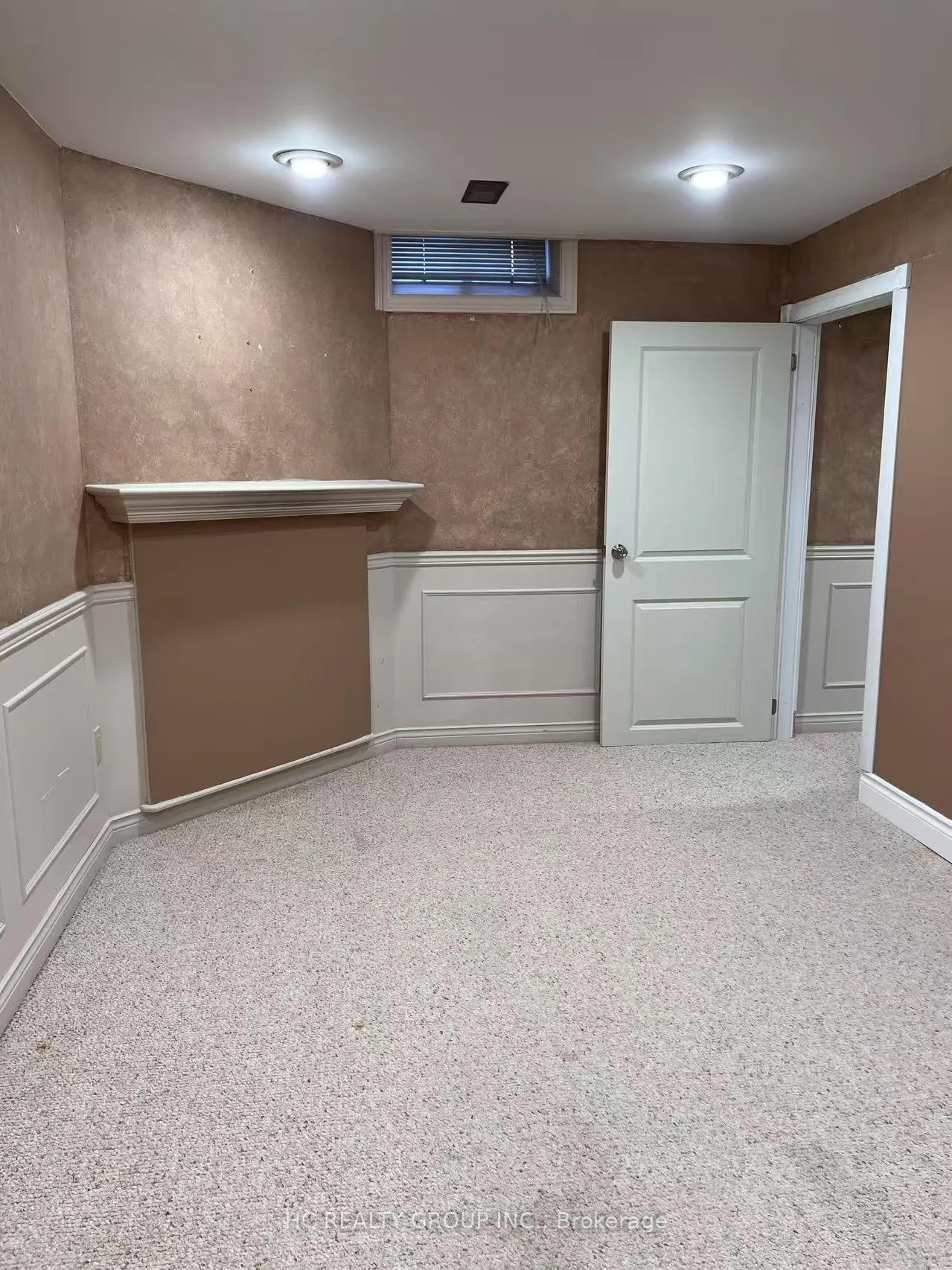 Photo 5 of 121 Kirkbride Crescent, Vaughan, Maple — HOMEH