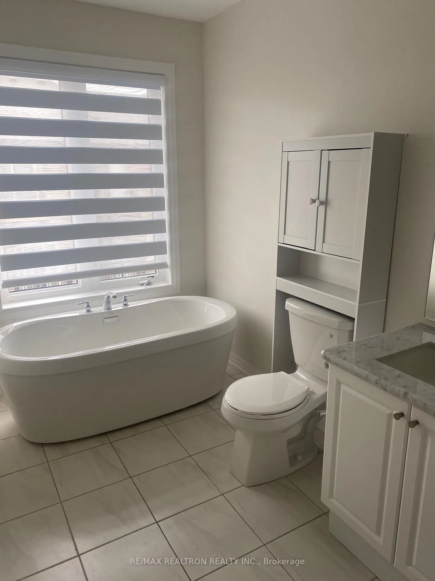 Photo 5 of 72 Carneros Way, Markham, Cedar Grove — HOMEH