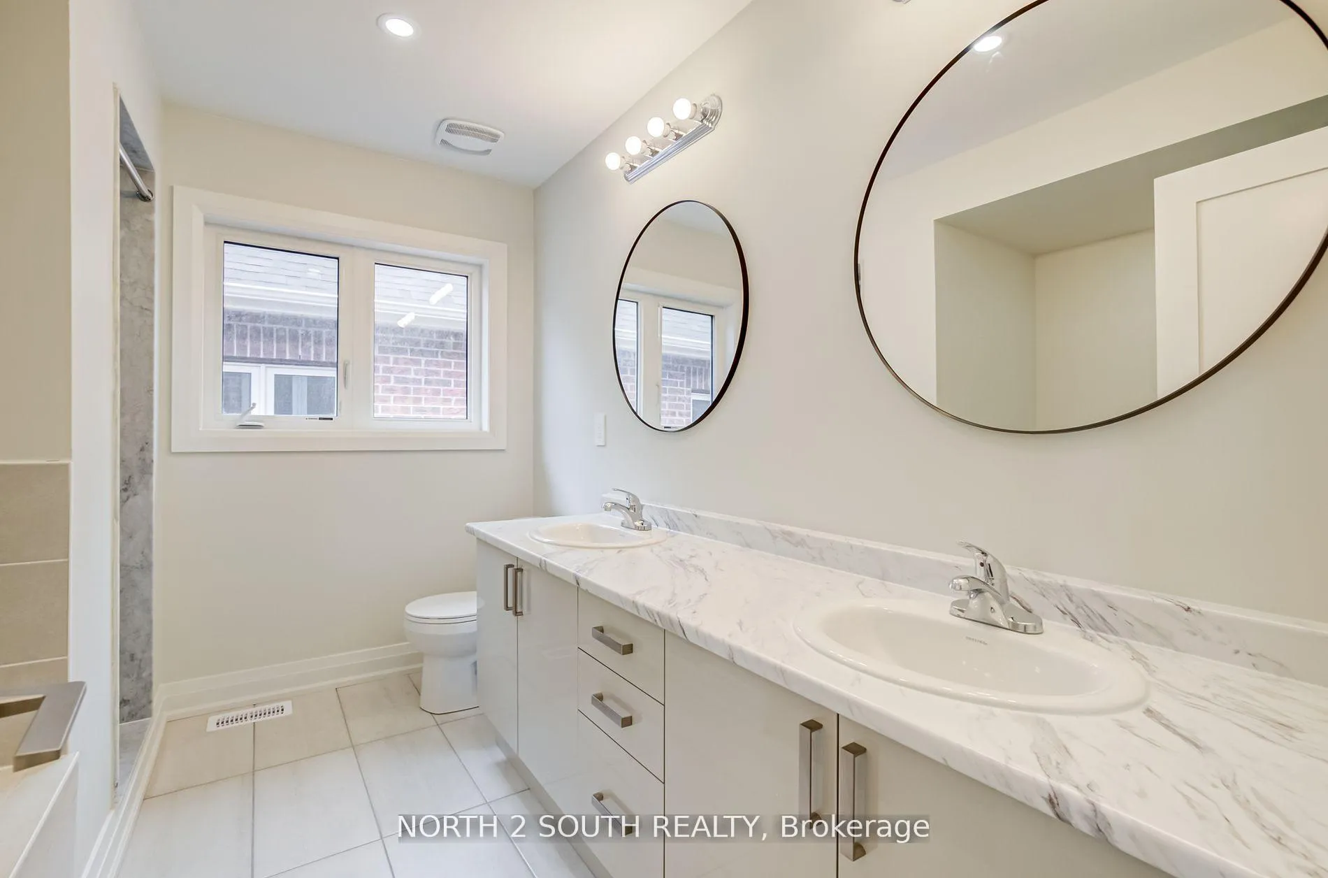 Photo 30 of 12 Virro Court, Vaughan, West Woodbridge — HOMEH