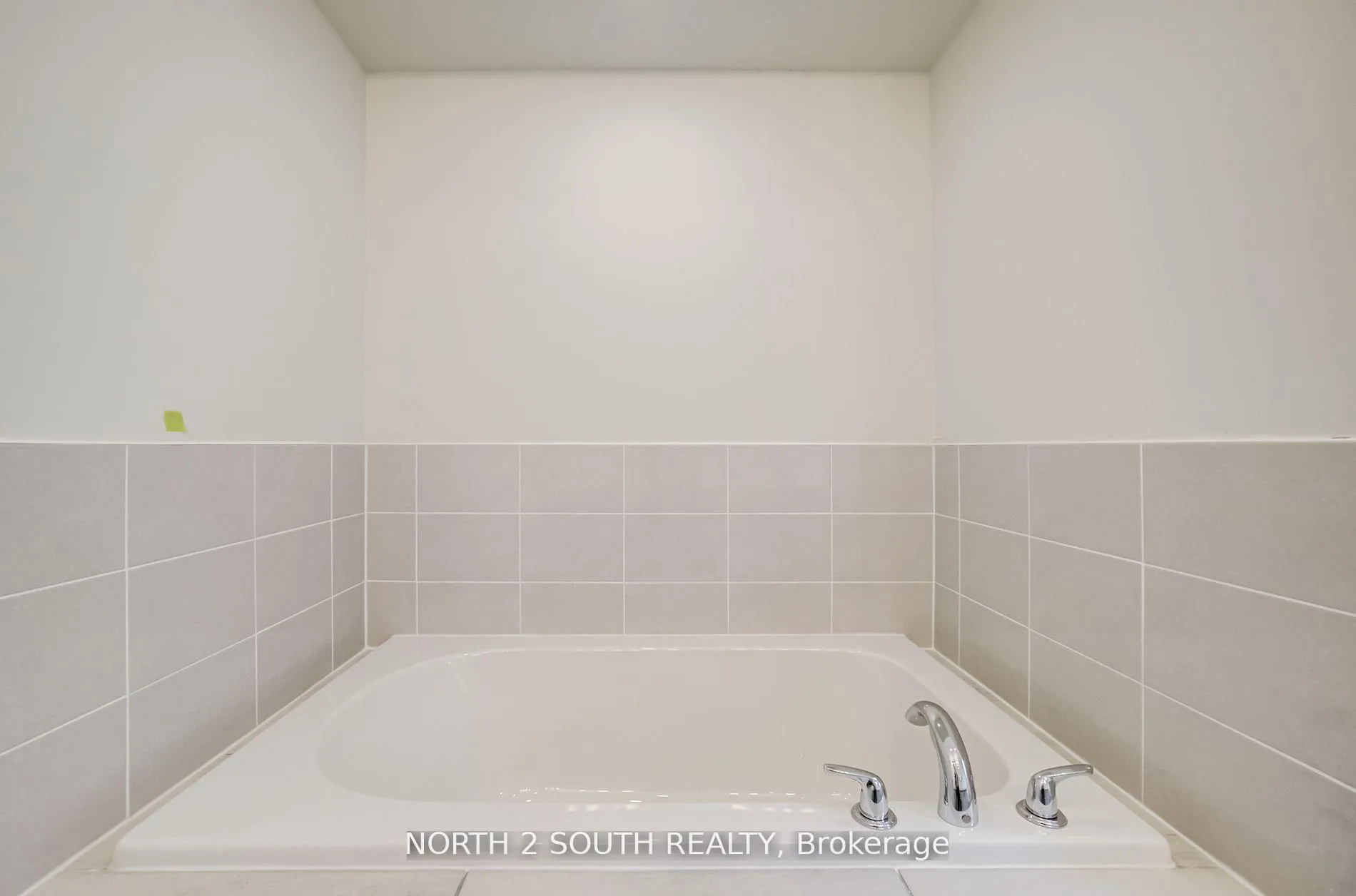 Photo 32 of 12 Virro Court, Vaughan, West Woodbridge — HOMEH