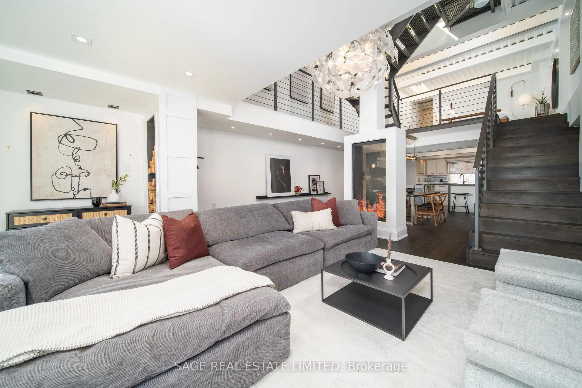 Photo 2 of Unit 7, 517 Kingston Road, Toronto, The Beaches — HOMEH
